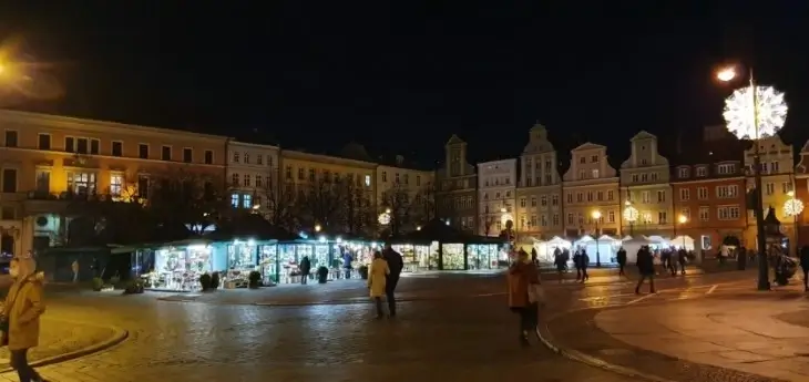 폴란드-바르샤바-시내-야경