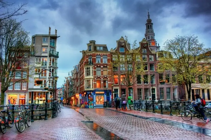 네덜란드-암스테르담-흐린날-풍경